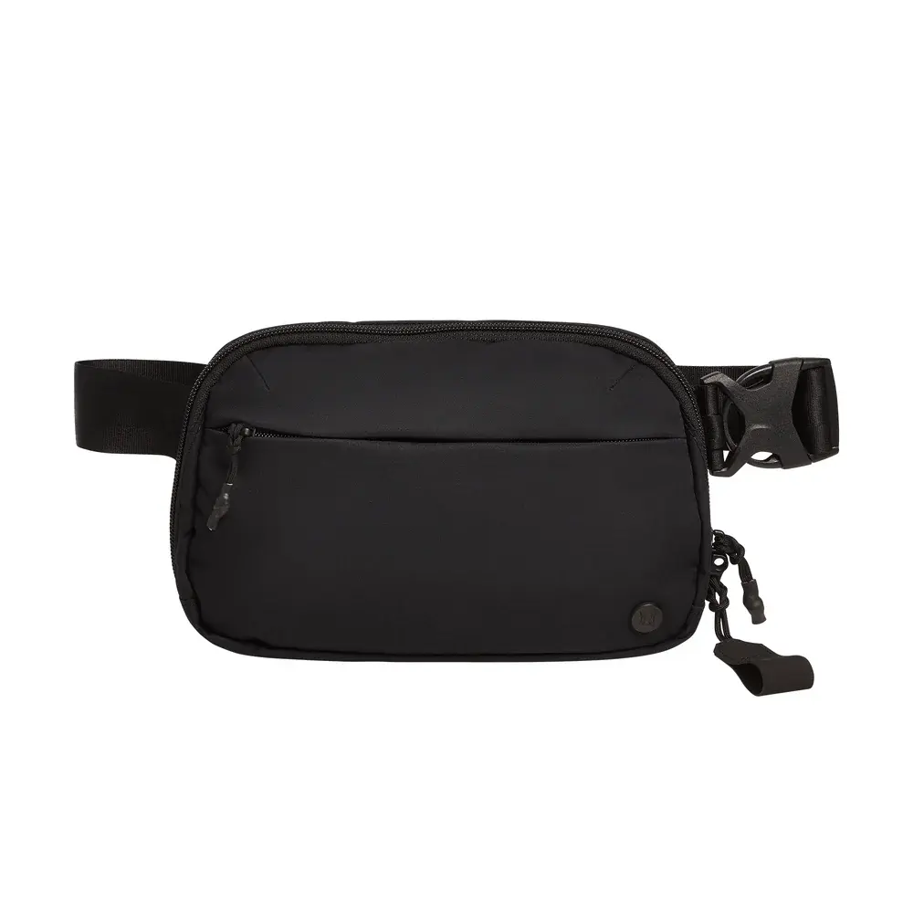 VTX5276_EveryDayFannyPack2.1_Black_Front.webp