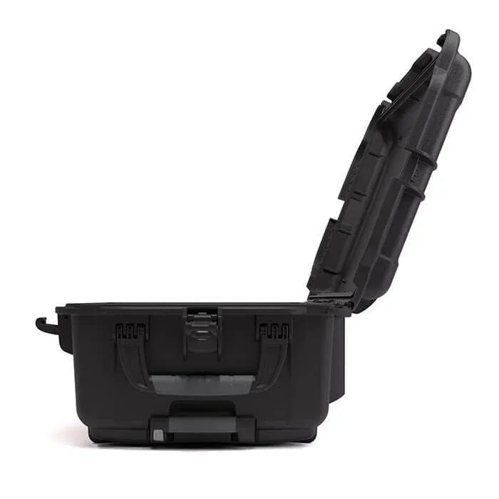 nanuk-955-side-open.webp