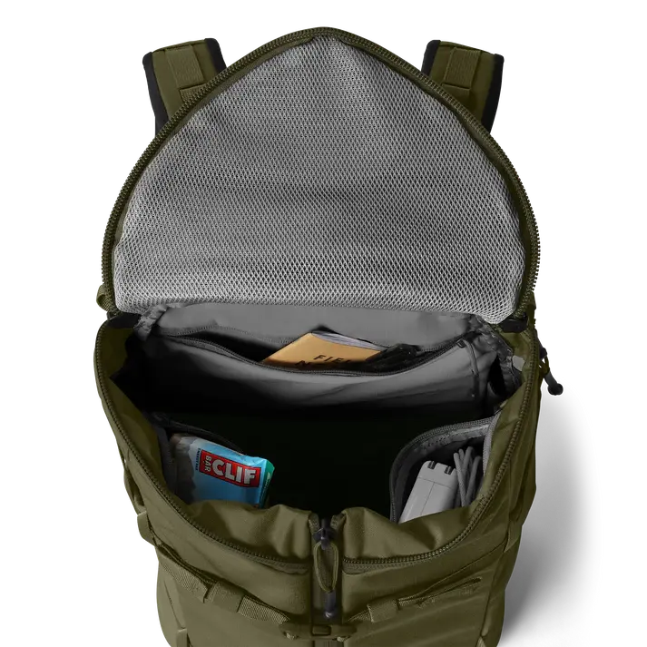 site_studio_bags_Ranchero_27L_Olive_Interior_Detail_182_Primary_B_2400x2400_f354a865-d439-45f9-8492-5609b56f1787.webp