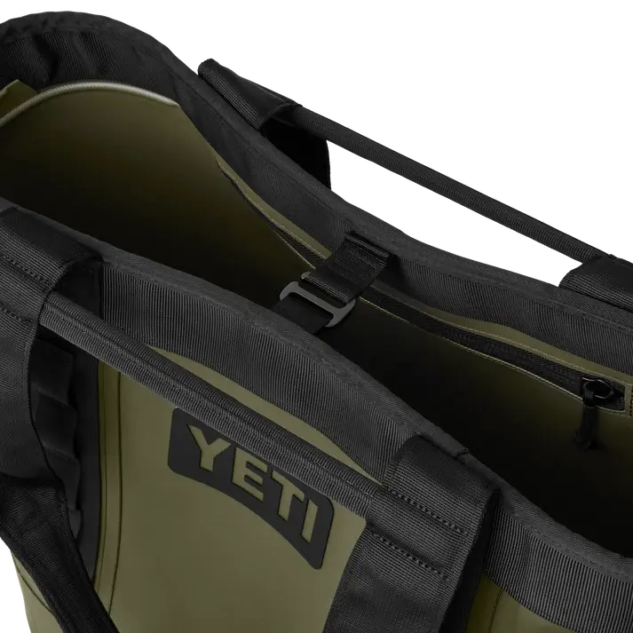 70000001985_18060131318_site_studio_Bags_Olive_Camino_35_Detail_Closed_12978_Primary_B_2400x2400_10d2f8de-ac1a-4c29-8f24-b9763cf5a308.webp