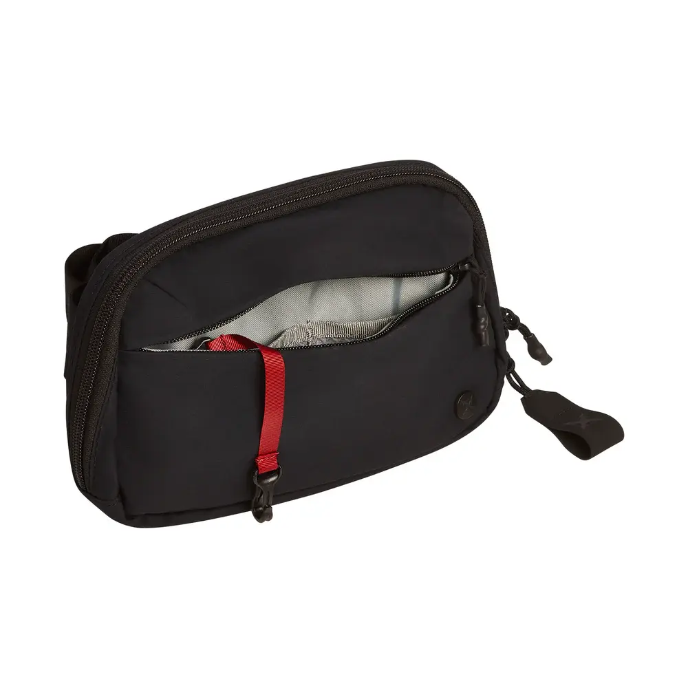 VTX5276_EveryDayFannyPack2.1_Black_FrontPocket.webp